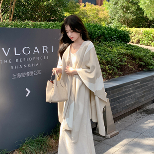 ByYou 新款 卡其色羊毛針織開衫 外套女高級感外搭斗篷披肩圍巾 秋季