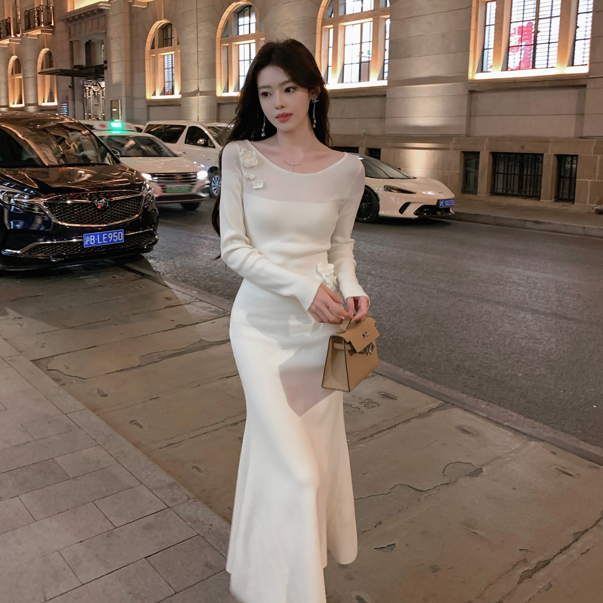 ByYou秋冬新款气质白色连衣裙