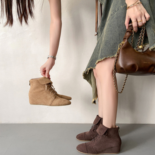 时尚 2025新款 百搭真皮女靴粗跟中跟骑士靴女靴子简约松糕内增高