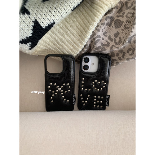 DT play 小众设计黑色油蜡皮铆钉冷淡少女秋冬韩国ins博主适用于iphone17promax/16/15苹果14/13手机壳保护套