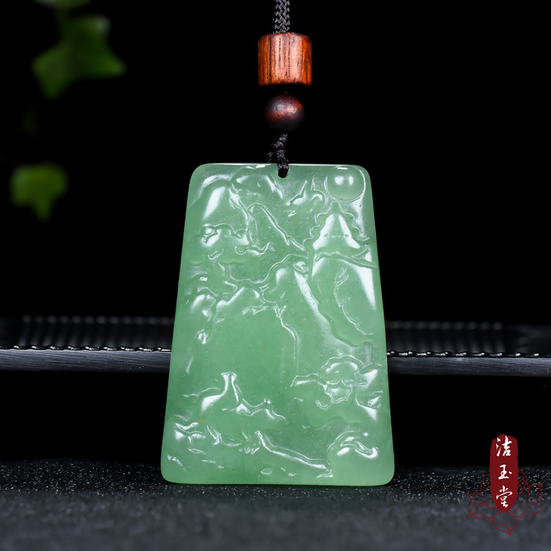 天然绿东陵石山水画吊坠