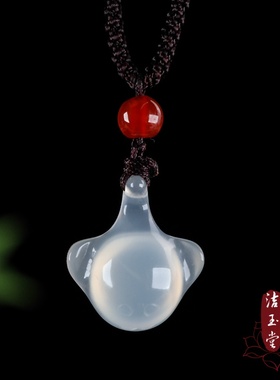 巴西冰透玉髓海豚吊坠