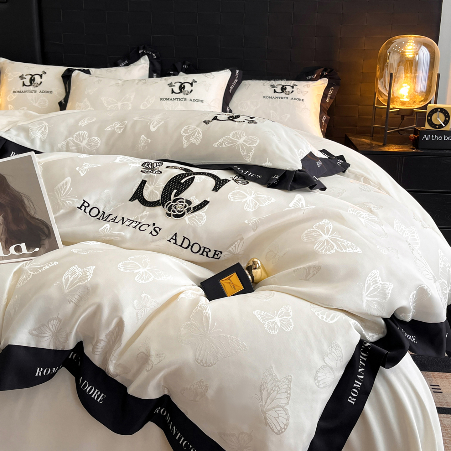 2025新款简约轻奢高级感磨毛提花四件套秋冬季被套床单床上用品