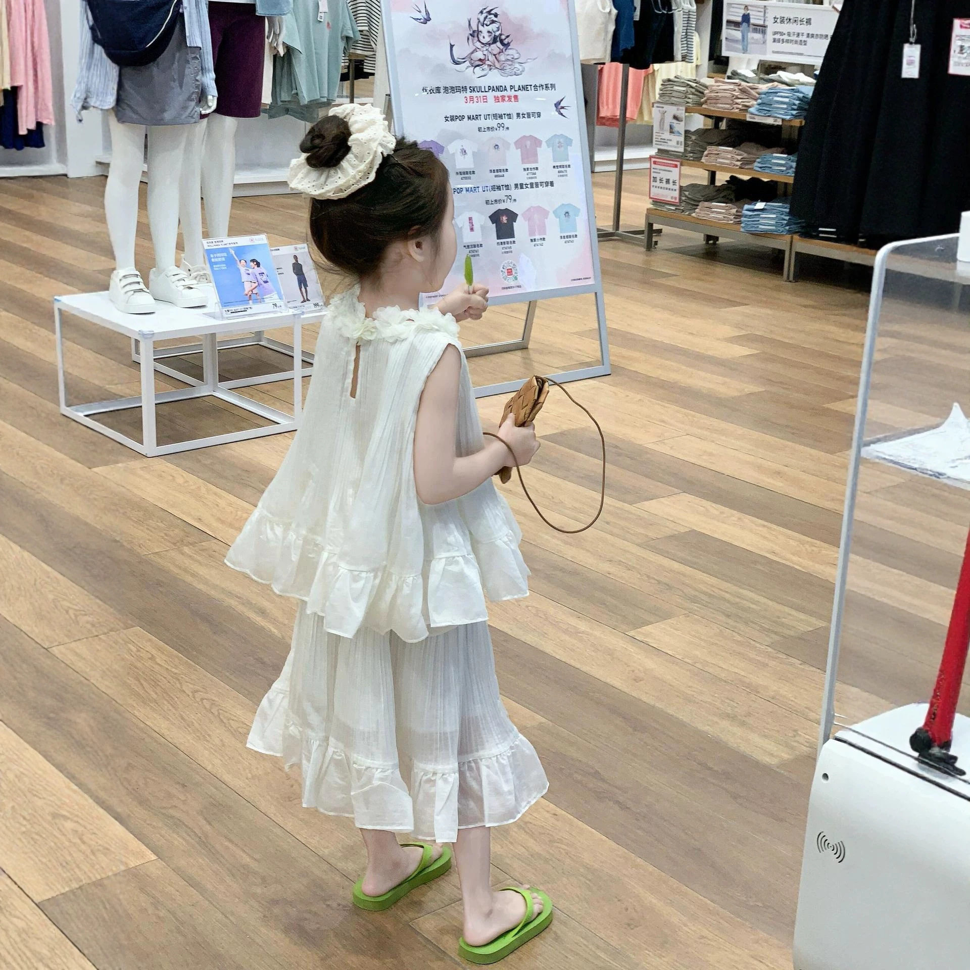 2026女童夏季甜美公主米杏色花瓣领荷叶边无袖上衣+半身长裙套裙