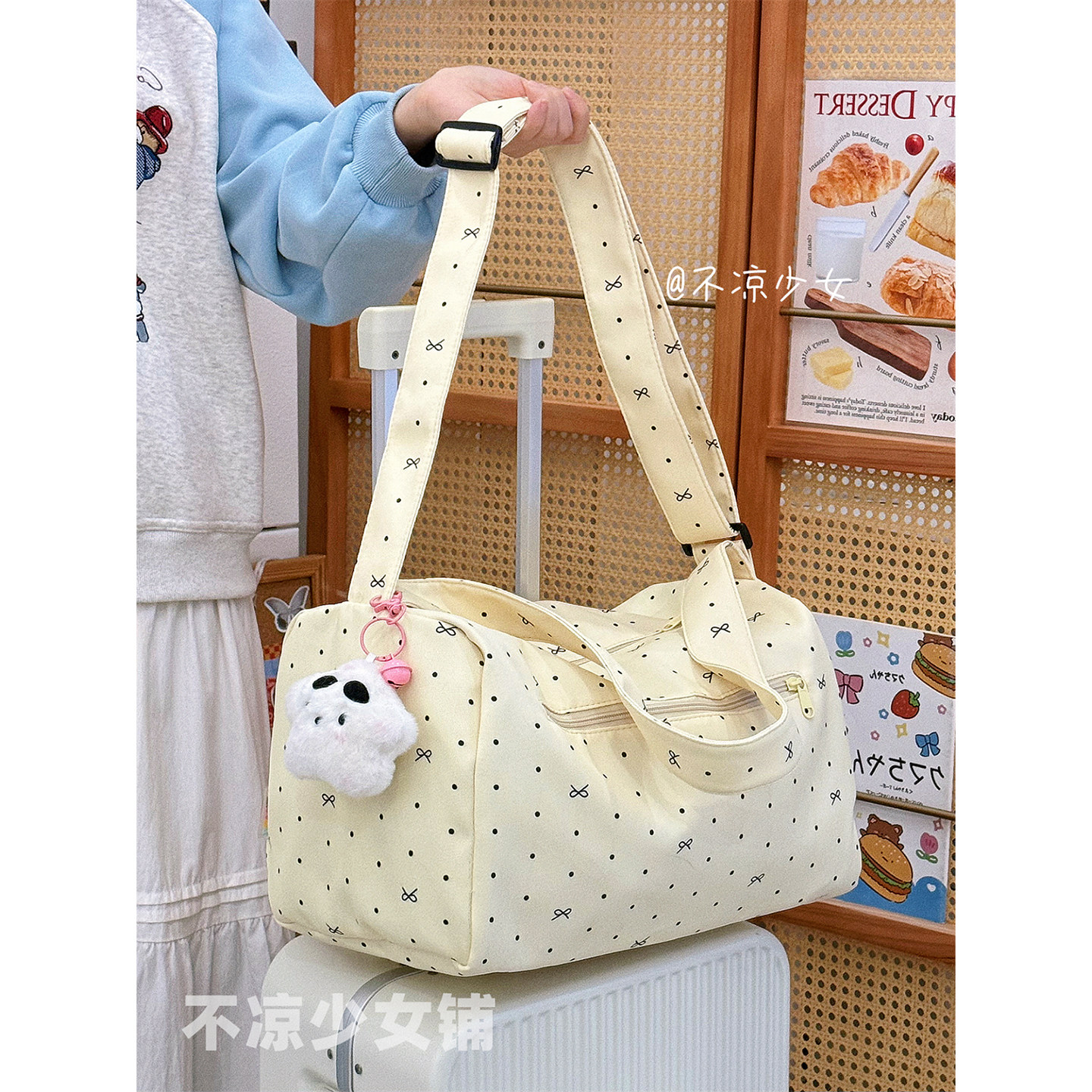 蝴蝶结大容量手提健身包轻便运动短途旅行包上课通勤单肩斜挎包,箱包皮具/热销女包/男包,通用款女包,淘宝优惠券,粉丝福利购,淘宝优惠卷