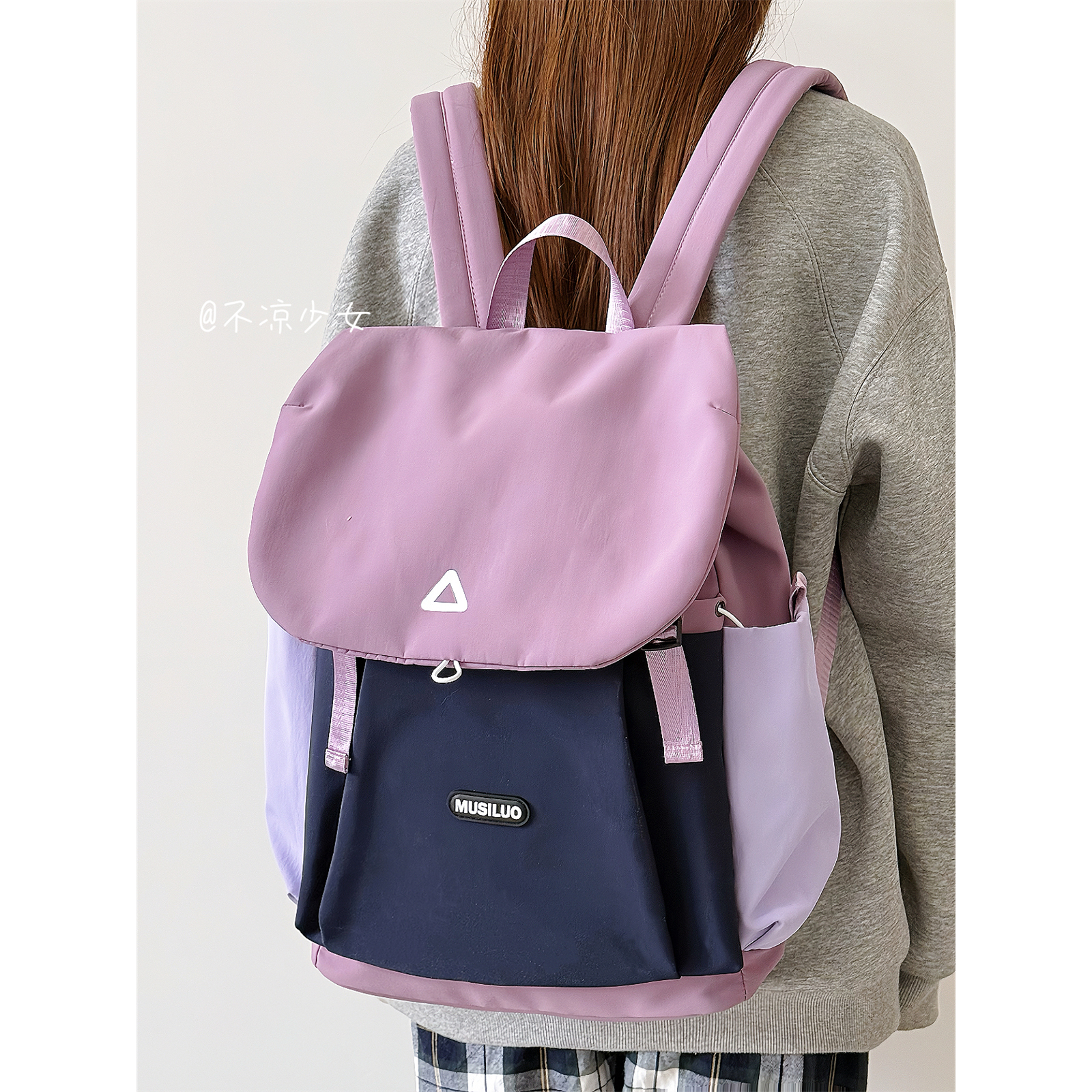 撞色运动休闲束口书包学生大容量双肩包户外徒步登山旅行电脑背包