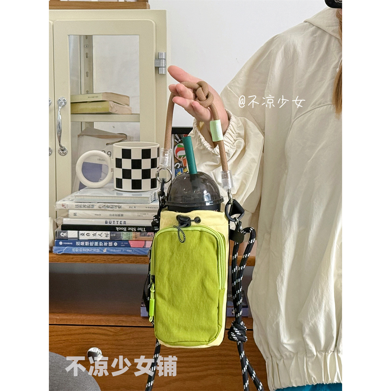 撞色户外运动水杯手机小包包女日系小众雨伞水壶包轻便手提斜挎包,箱包皮具/热销女包/男包,通用款女包,淘宝优惠券,粉丝福利购,淘宝优惠卷