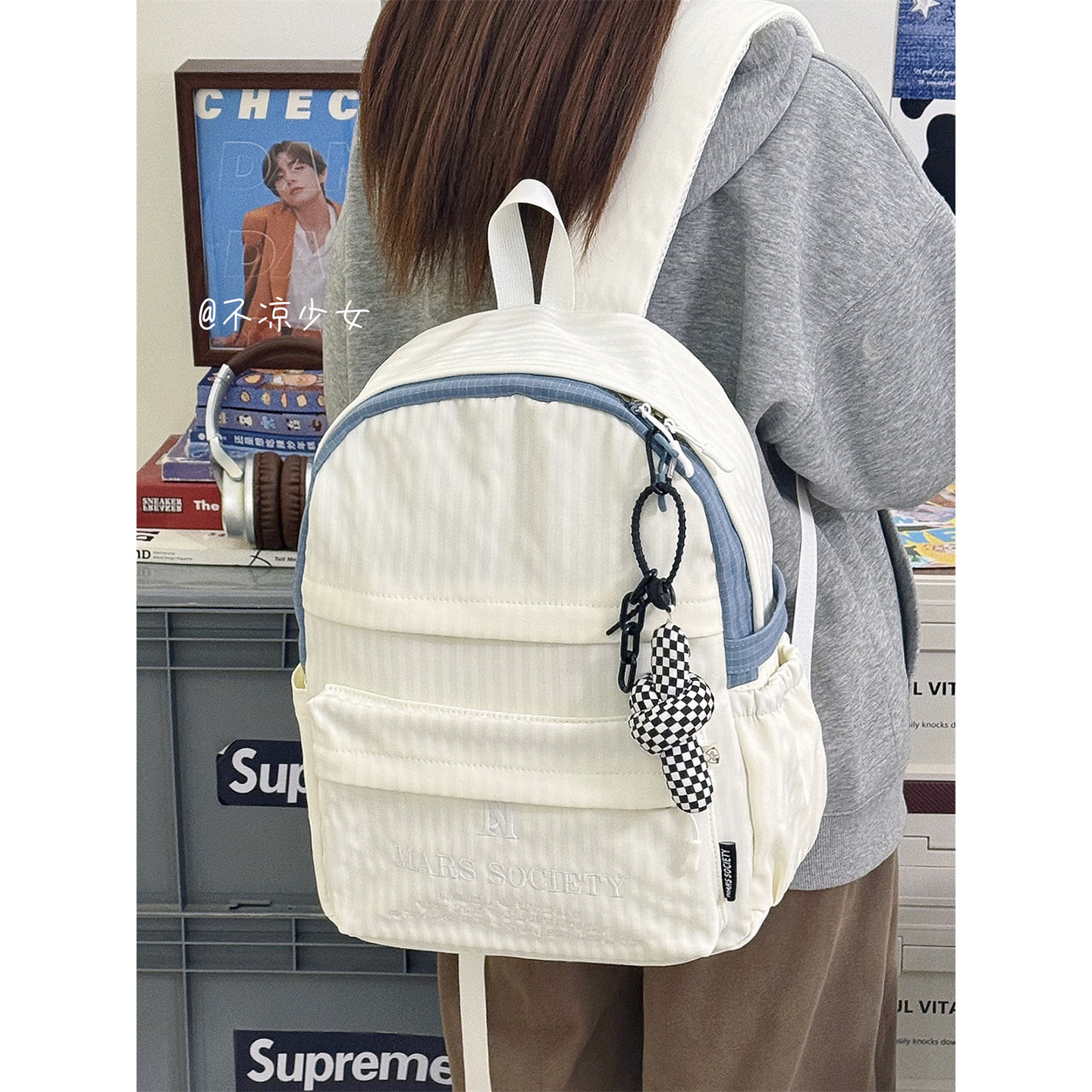 港风初中生大容量书包高中大学生简约休闲小众设计双肩包校园背包,箱包皮具/热销女包/男包,双肩背包,淘宝优惠券,粉丝福利购,淘宝优惠卷