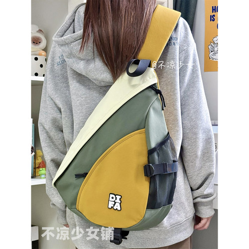 潮牌运动小众胸包男日系原宿复古休闲百搭后背骑行包学生斜挎背包