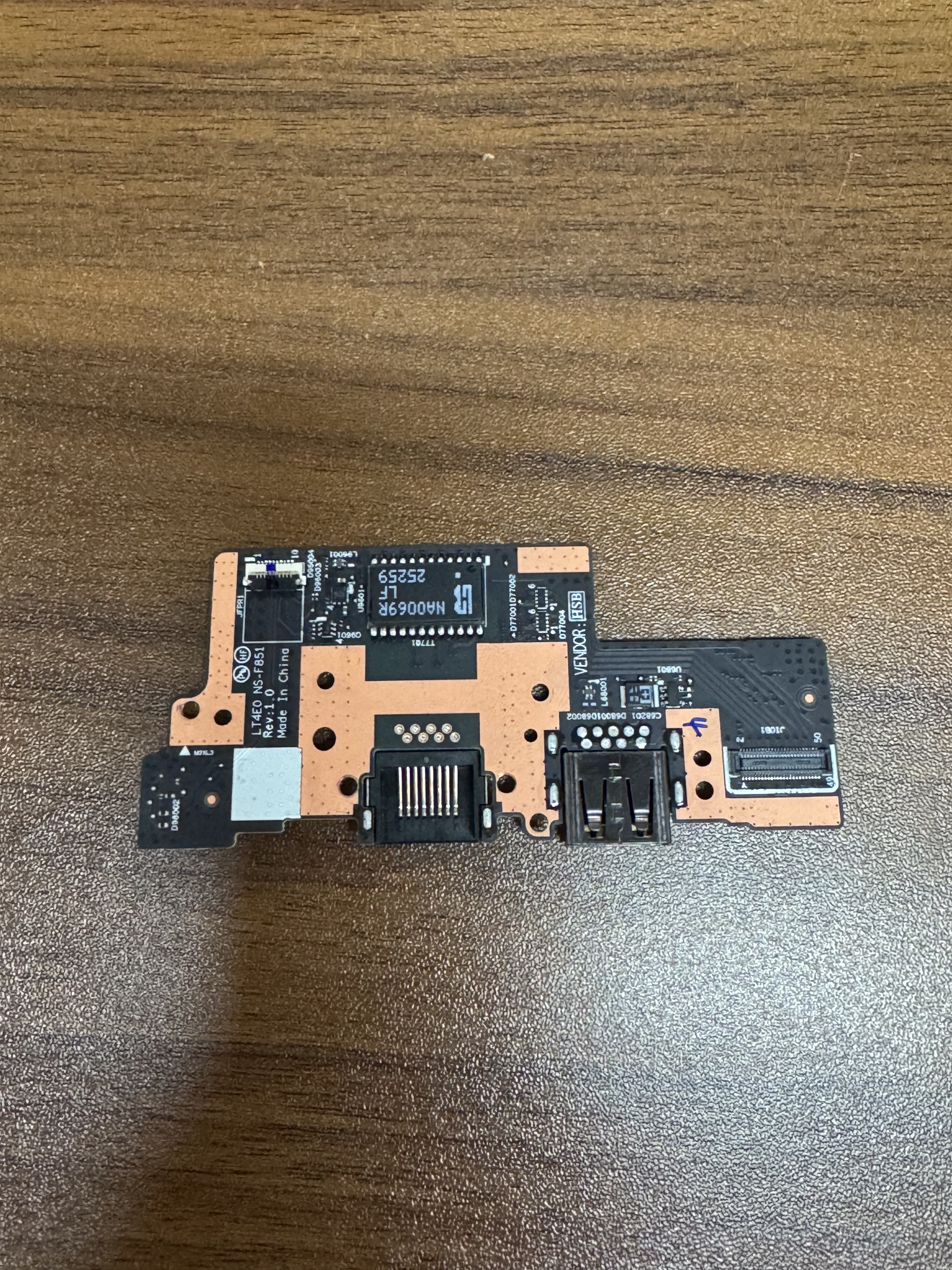 MT042 ThinkPad联想T14 gen5 Gen6 开关板 USB读卡网口小板