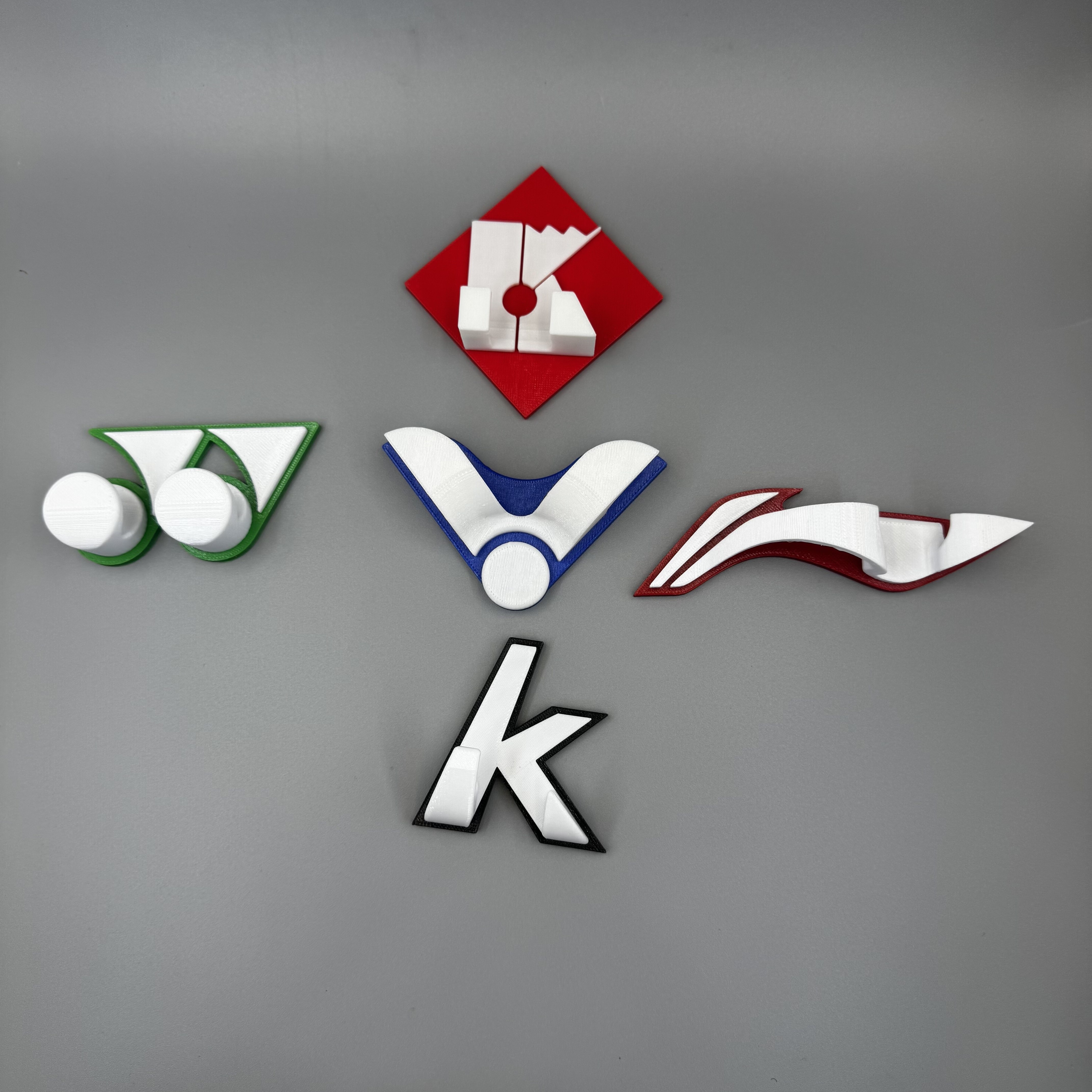 3d打印免打孔挂钩羽毛球拍挂钩胜利挂钩羽毛球拍挂墙胜利logo挂钩