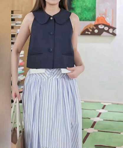 插肩袖两色短马甲KO俏皮伊顿领