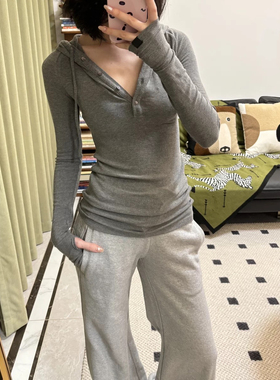 RARELY 连帽亨利领长袖针织上衣 黑色/灰色