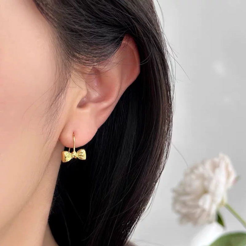 小巧光面蝴蝶结金属耳扣女简约甜美清新可爱时尚个性百搭耳环耳饰