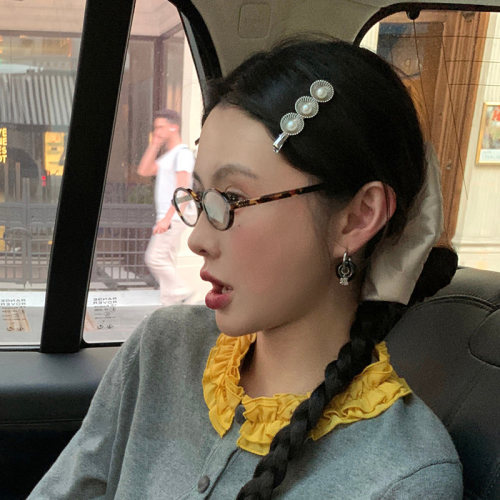 白色珍珠立体镂空花朵韩系ins