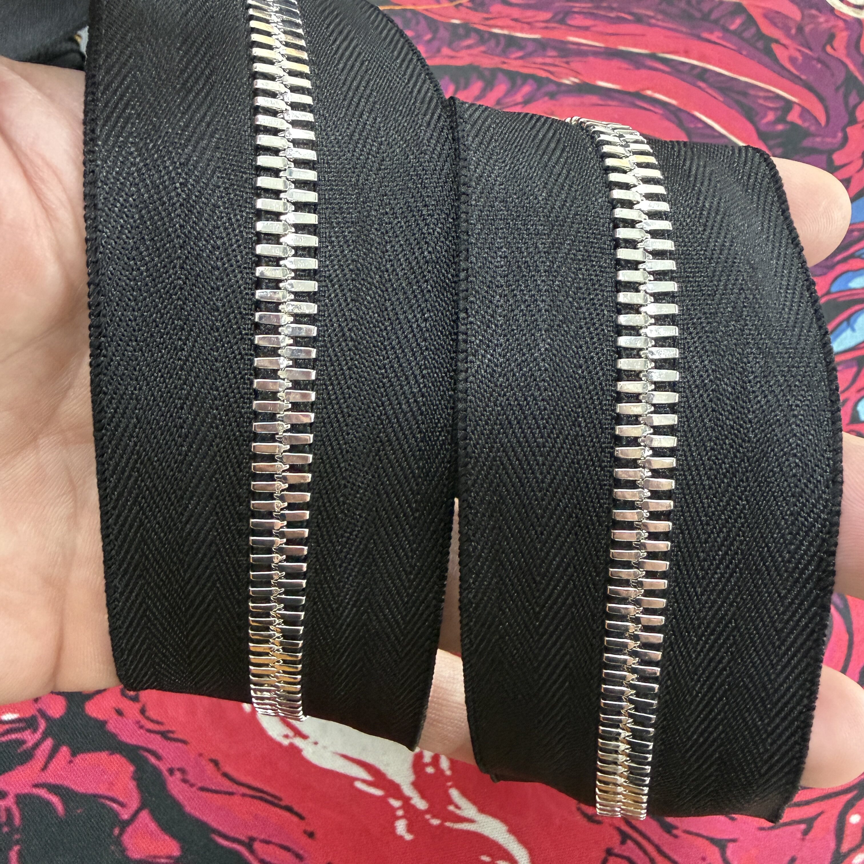 拉杆箱8 号加宽拉链行李箱替 皮箱拉杆V旅行箱大包皮具金属拉链