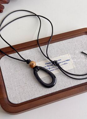 极简风黑色椭圆缕空树脂吊坠黑绳项链女个性精致百搭颈链锁骨链