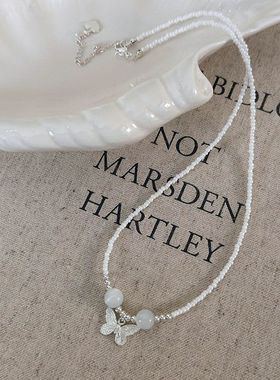 银色蝴蝶白色米珠项链女夏天轻奢小众设计锁骨链2025新款颈链配饰