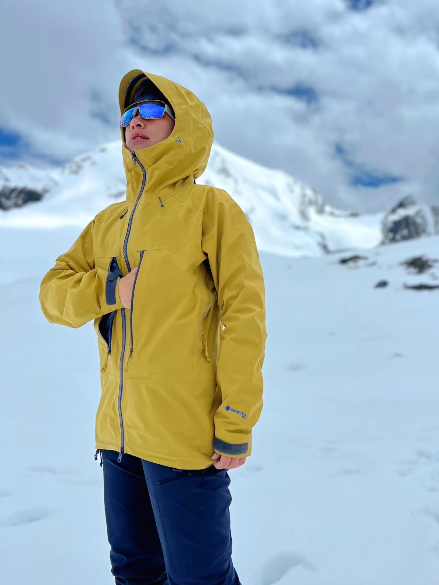 原单冲锋衣外套户外单层女2025山系防风防水登山服男