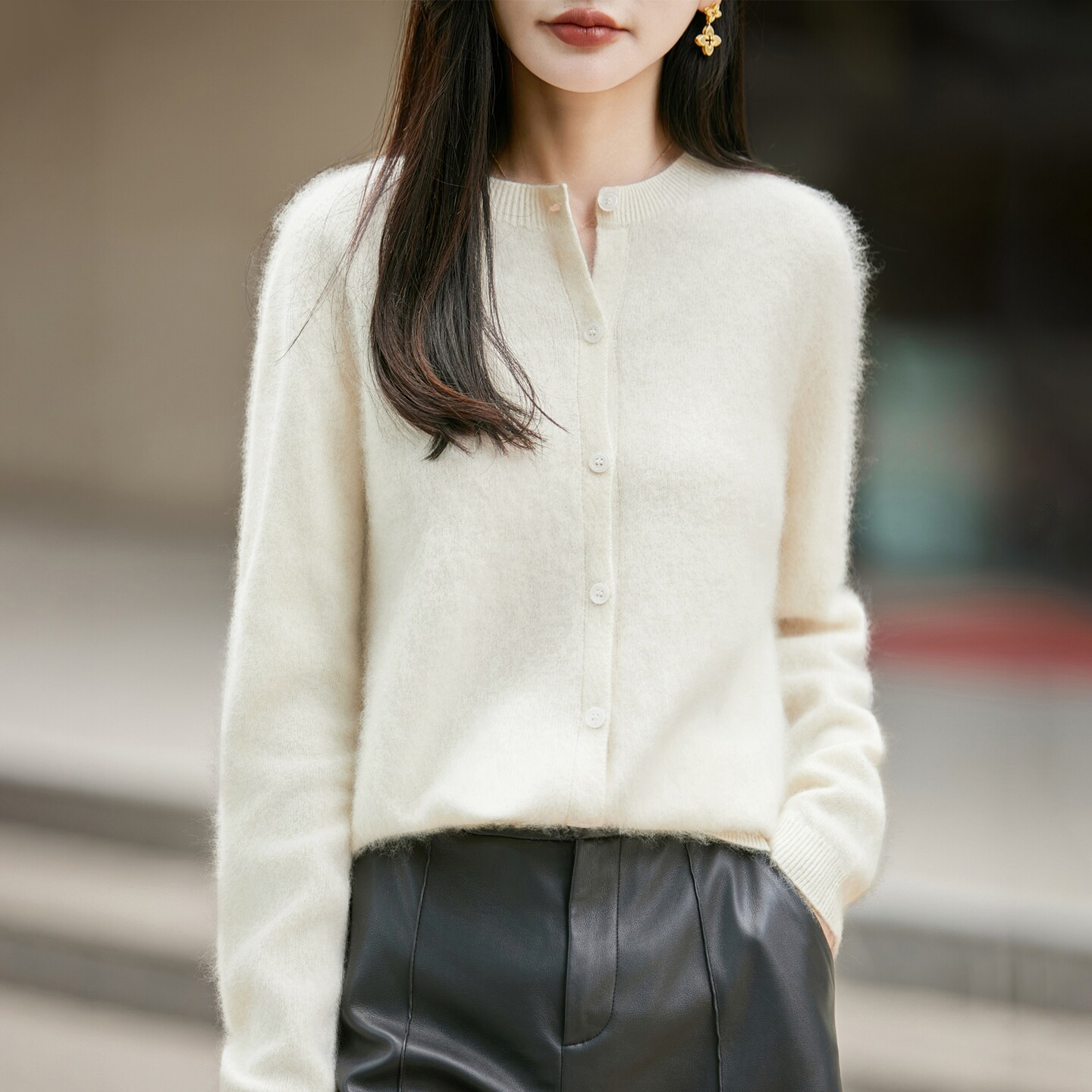 秋冬新款针织羊毛衫女圆领毛衣开衫外套宽松纯色拉毛打底衫上衣