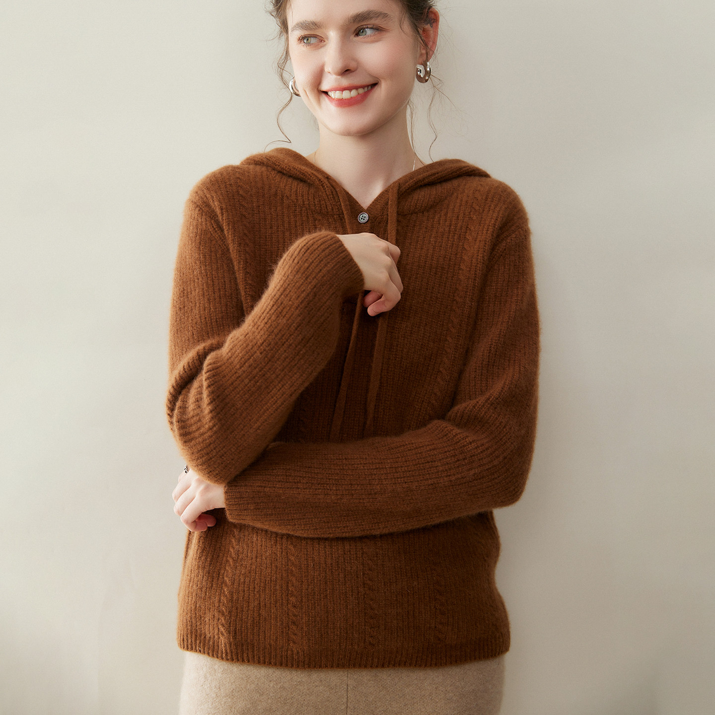 秋冬新款100%山羊绒衫女元宝针加厚连帽宽松针织套头毛衣休闲帽衫,女装/女士精品,羊绒衫,淘宝优惠券,粉丝福利购,淘宝优惠卷