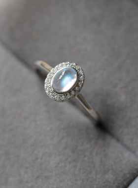 精选天然月光石S925纯银镶嵌