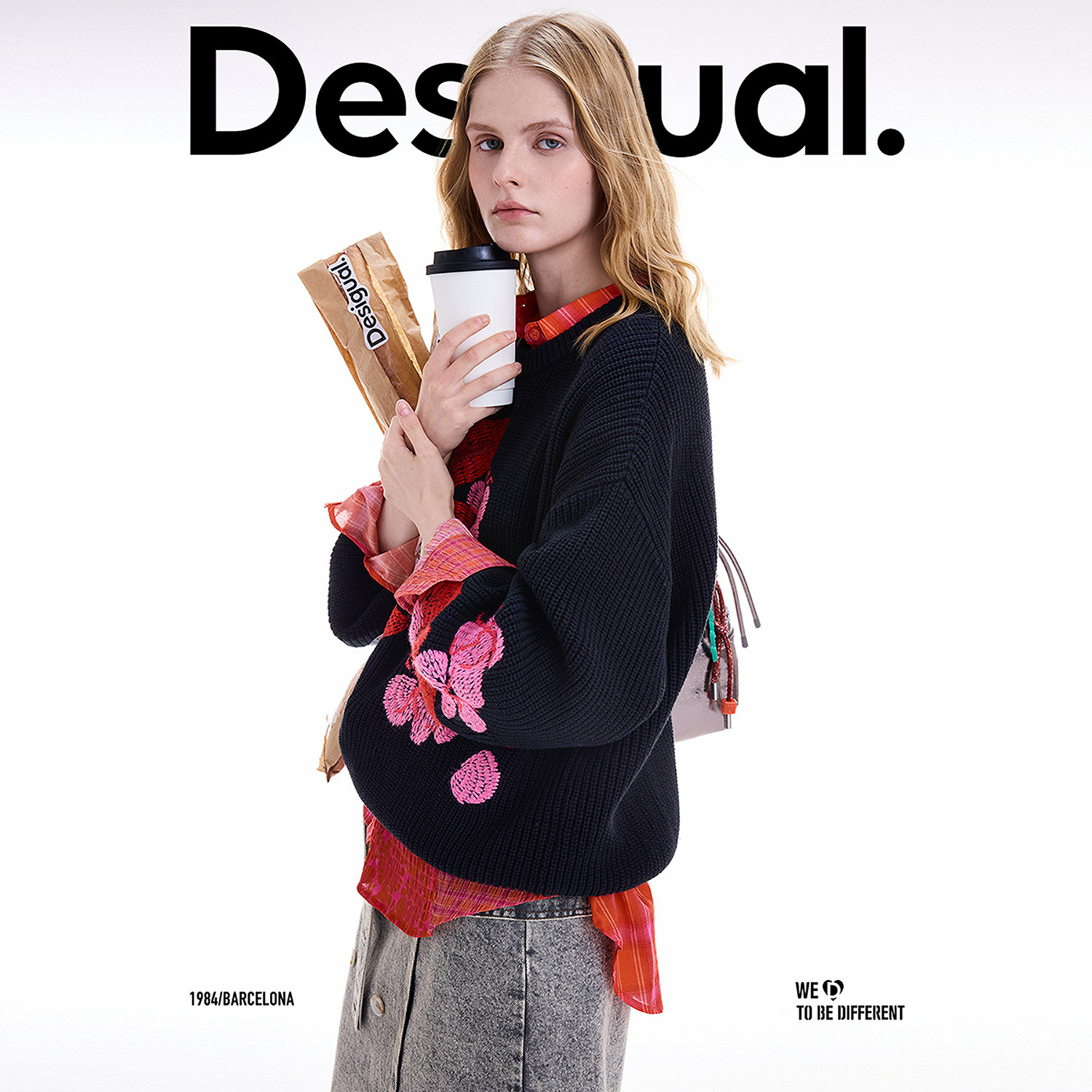Desigual秋冬宽松刺绣圆领长袖短款女式针织衫
