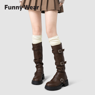 堆堆袜女配靴子的袜子美拉德风