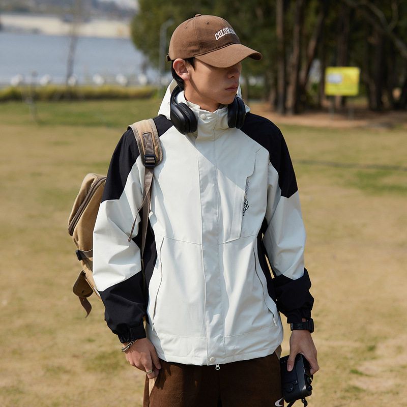 冲锋衣男女春秋季户外登山服防风情侣款风衣大码夹克男士休闲外套