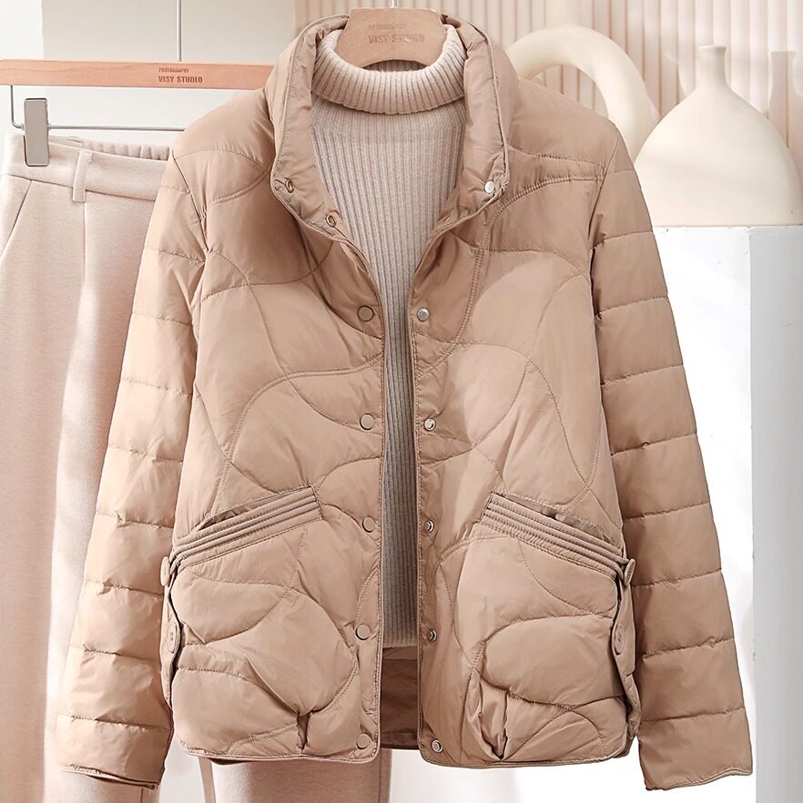 轻薄羽绒服女短款薄款白鸭绒