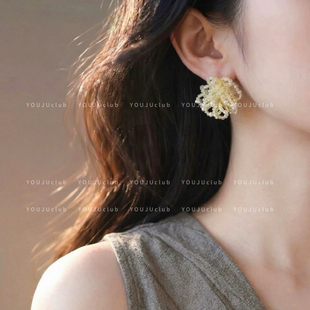 邮橘-冰穹霜花~黄色甜美编织水晶串珠花朵度假风耳钉蚊香盘耳夹