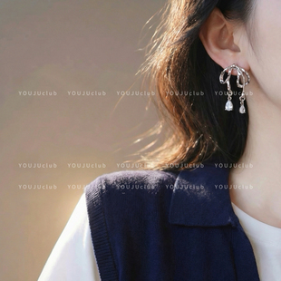 邮橘-诺丁轻舞~银色蝴蝶结独特锆石耳环小众韩系ins风蚊香盘耳夹