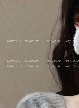 邮橘-冰岛浮光～白色毛线毛绒冬季C型圈耳环水貂毛百搭蚊香盘耳夹