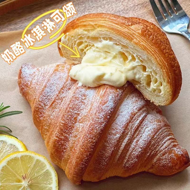 爆浆可颂牛角包巧克力奶酪夹心面包营养早餐代餐糕点心零食品小吃