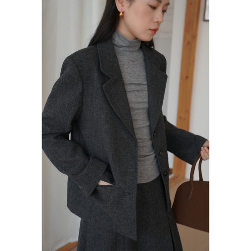 英伦复古风灰色宽松短款羊毛毛呢西装外套女呢子秋冬款通勤小个子