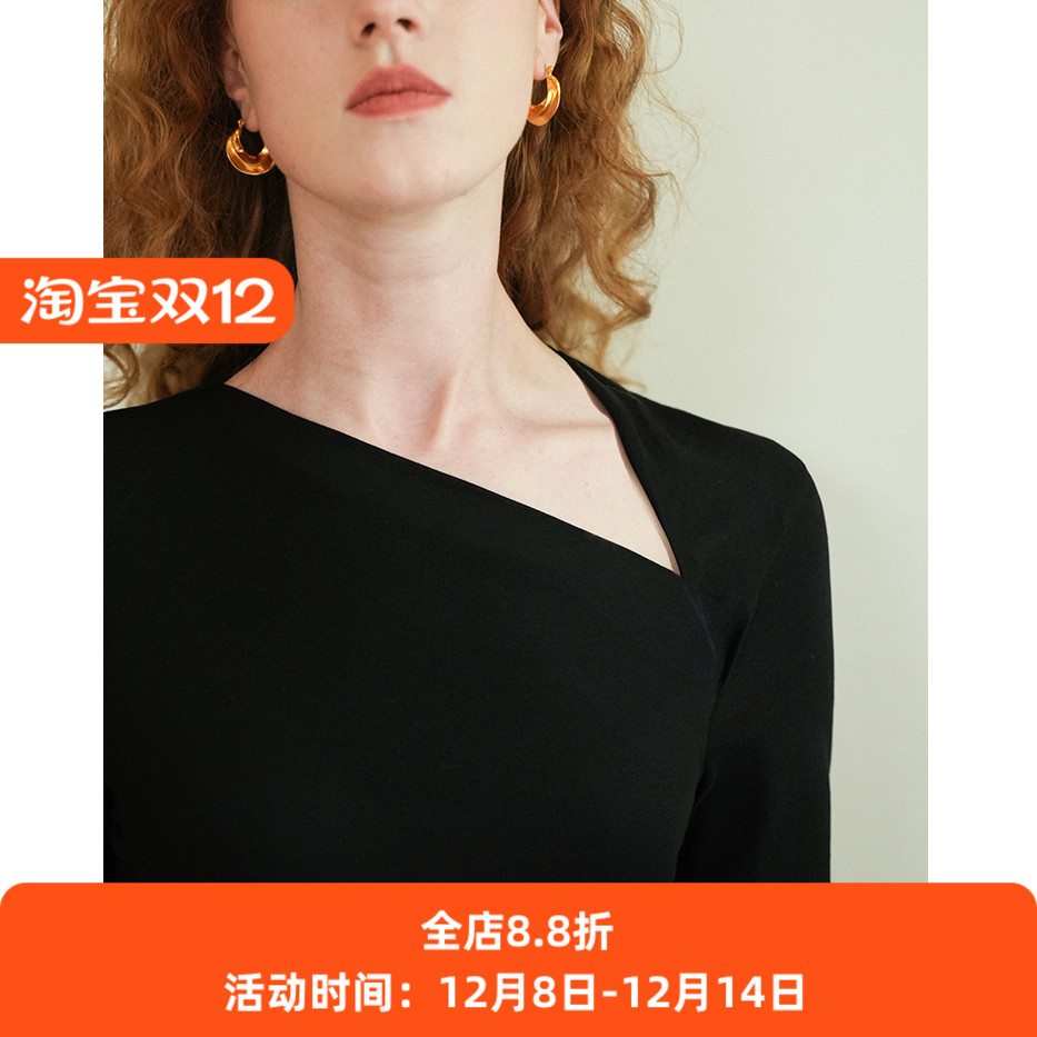 设计感小性感斜领长袖打底衫T恤