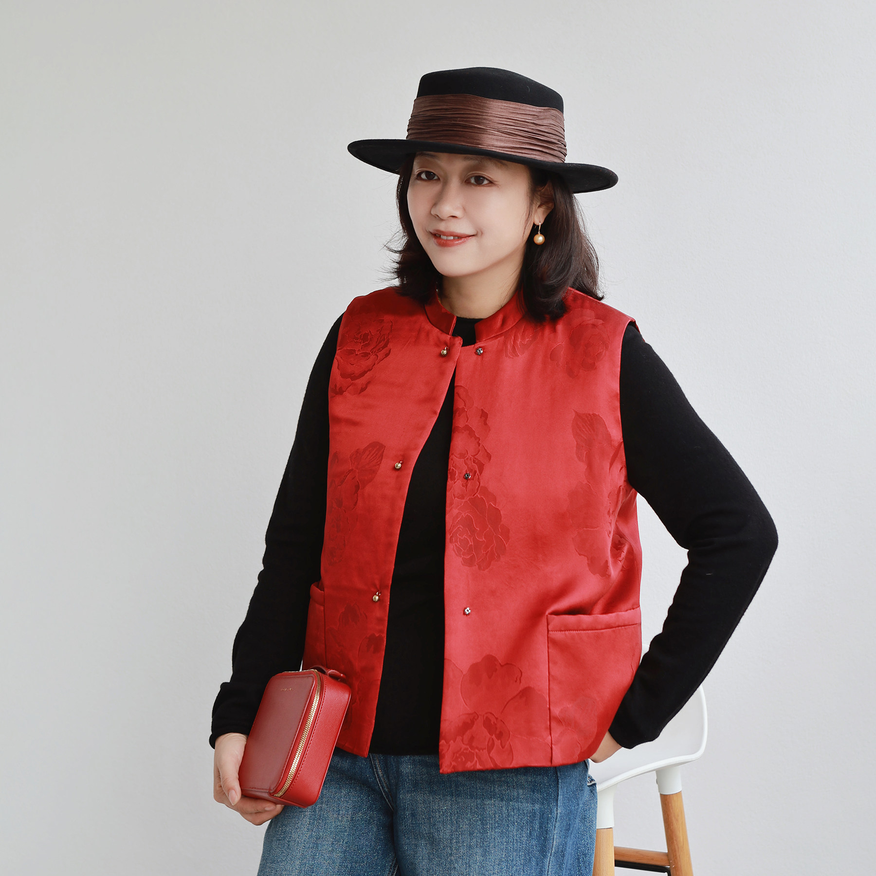 新年战袍~倾城牡丹 40姆米重缎香云纱 羊驼绒 红色小立领夹棉马夹,女装/女士精品,马夹,淘宝优惠券,粉丝福利购,淘宝优惠卷