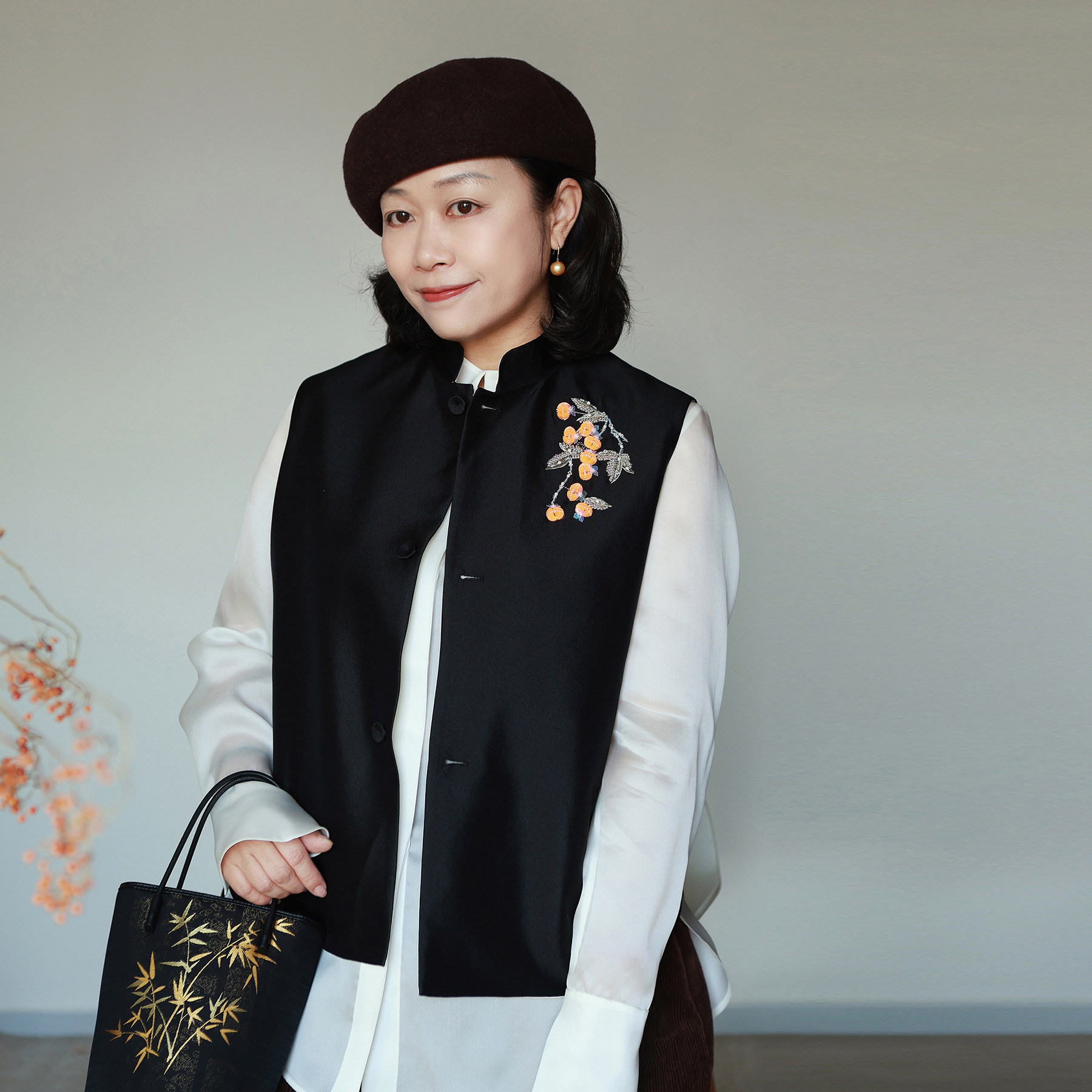 26早春 柿柿如意 法绣钉珠真丝棉 超雅圆弧轻新中式黑色马甲