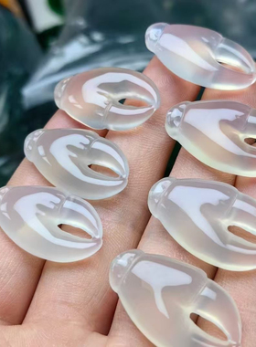 冰种玛瑙透明螃蟹钳吊坠