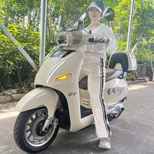 2024新款嘉陵嘉鹏赛戈125踏板摩托车燃油国四电喷全新整车可上牌