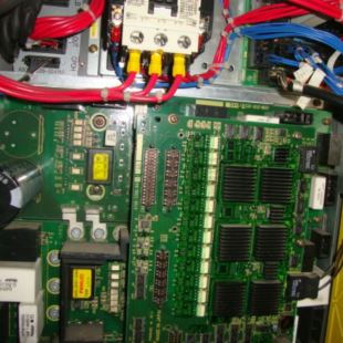 6107 005 H002 004 测试包好 003 FANUC发那科机器人驱动器A06B