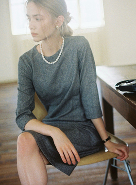 Into Fiction 50%羊毛法式黑白人字纹秋冬复古通勤修身显瘦连衣裙