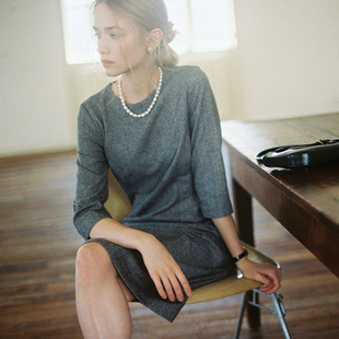 黑白人字纹秋冬复古通勤修身 50%羊毛法式 显瘦连衣裙 Fiction Into