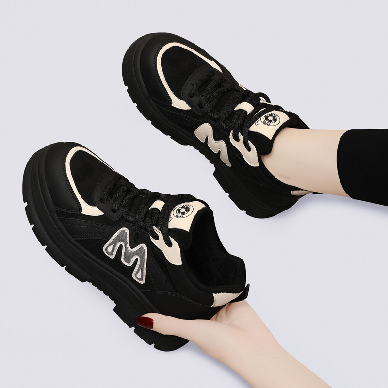 2024年秋冬新款不累脚休闲鞋运动鞋踩屎感复古跑步防滑软底旅游鞋