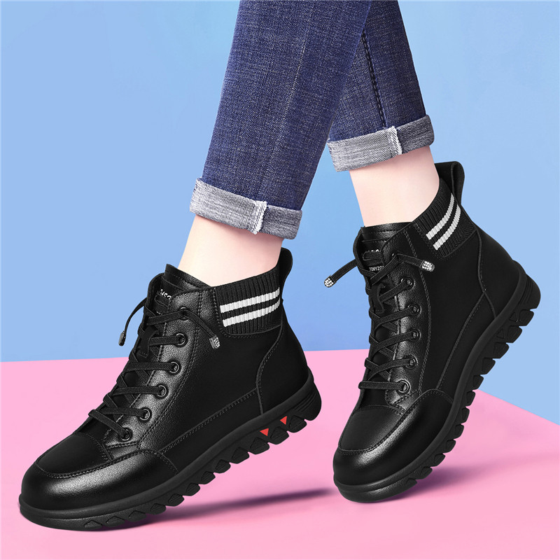 马丁靴女士真皮软底短靴秋冬2024新款秋冬妈妈加绒牛筋底高帮女鞋