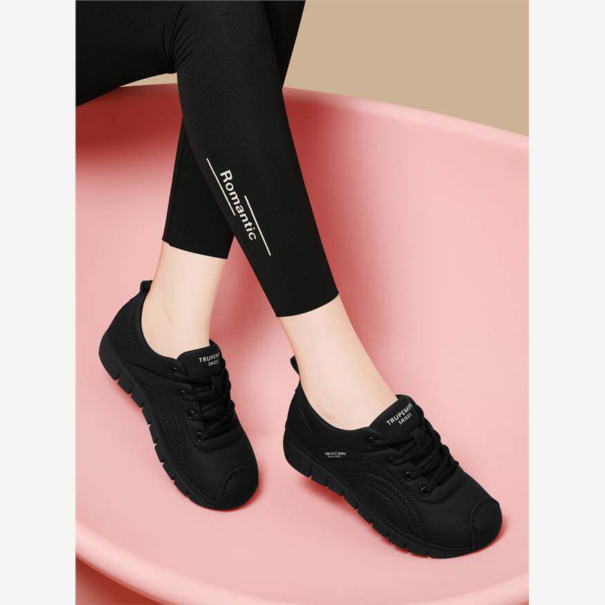 真皮跑步鞋女款2025年春季新款百搭平底休闲鞋轻便软底黑色运动鞋