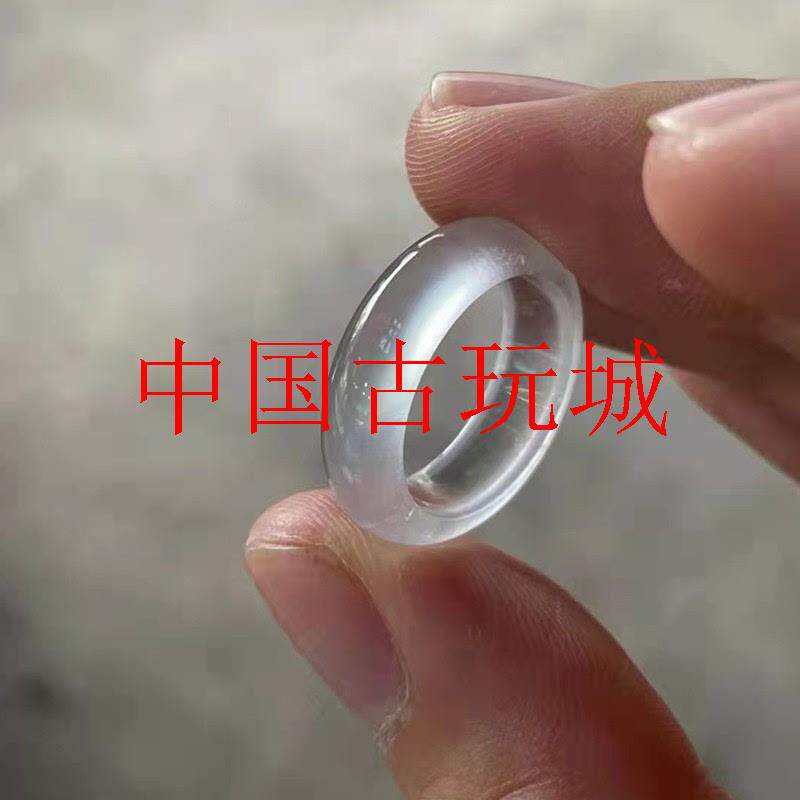 冰种冰透水润白月光翡翠色玉戒指
