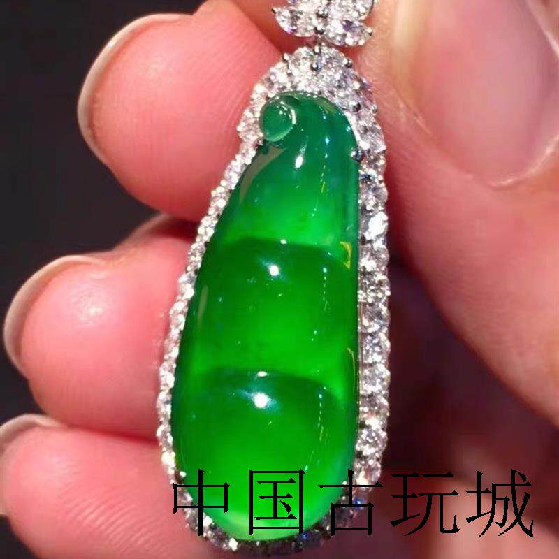 精品冰种阳绿福豆翡翠色吊坠老坑精品银镶嵌玉吊坠女款翡翠送礼