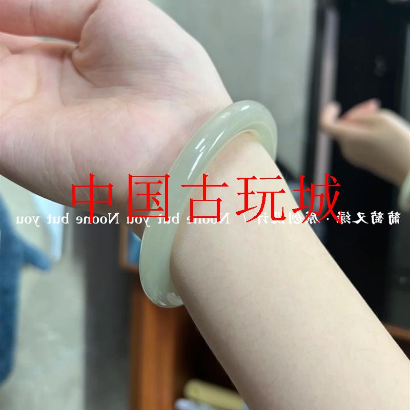 新疆和田玉青白冰种手镯晴水女款珠宝媲美翡翠色细圆条玛瑙阿富汗
