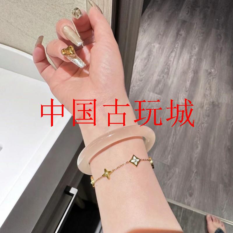 高冰透荔枝冻圆条美人镯西柚粉玉髓手镯藕粉玛瑙玉手镯时尚百搭款